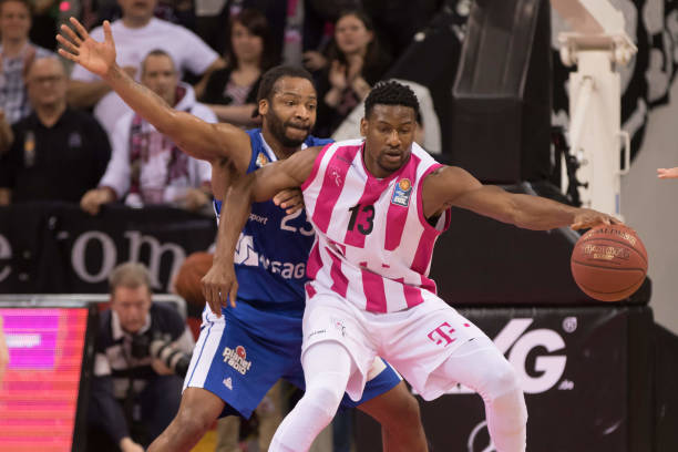 揭示了在足 揭示了在足