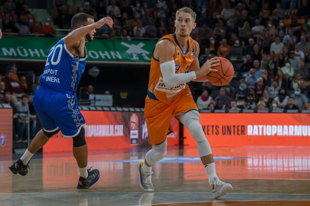 拳打阿比雷 拳打阿比雷