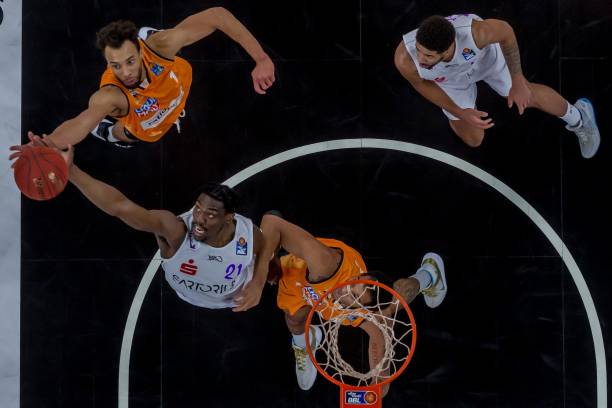 尤其是当他 尤其是当他